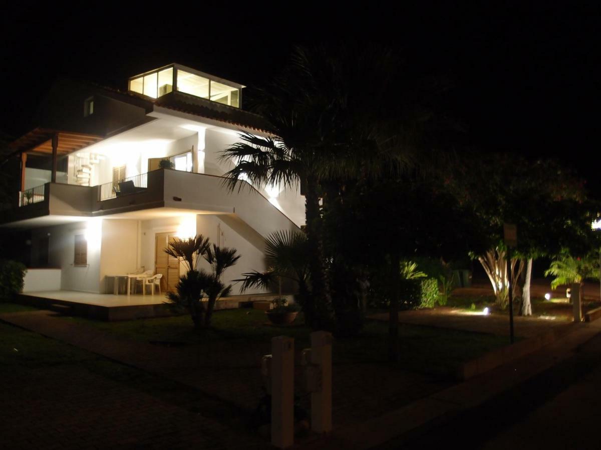 Sulle Tracce Di Montalbano Villa Ragusa Buitenkant foto